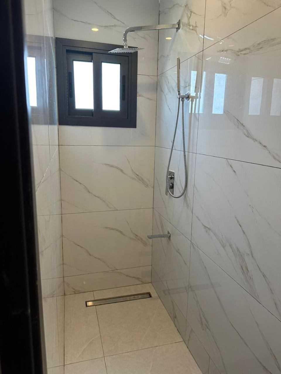 Luxueux Appartements - 2 Pieces Ou 4 Pieces - Quartiers Prises D'Almadies Et Ngor" Dakar Extérieur photo