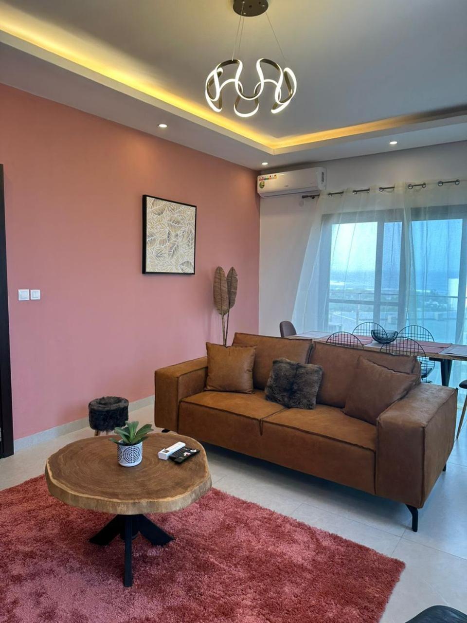 Luxueux Appartements - 2 Pieces Ou 4 Pieces - Quartiers Prises D'Almadies Et Ngor" Dakar Extérieur photo