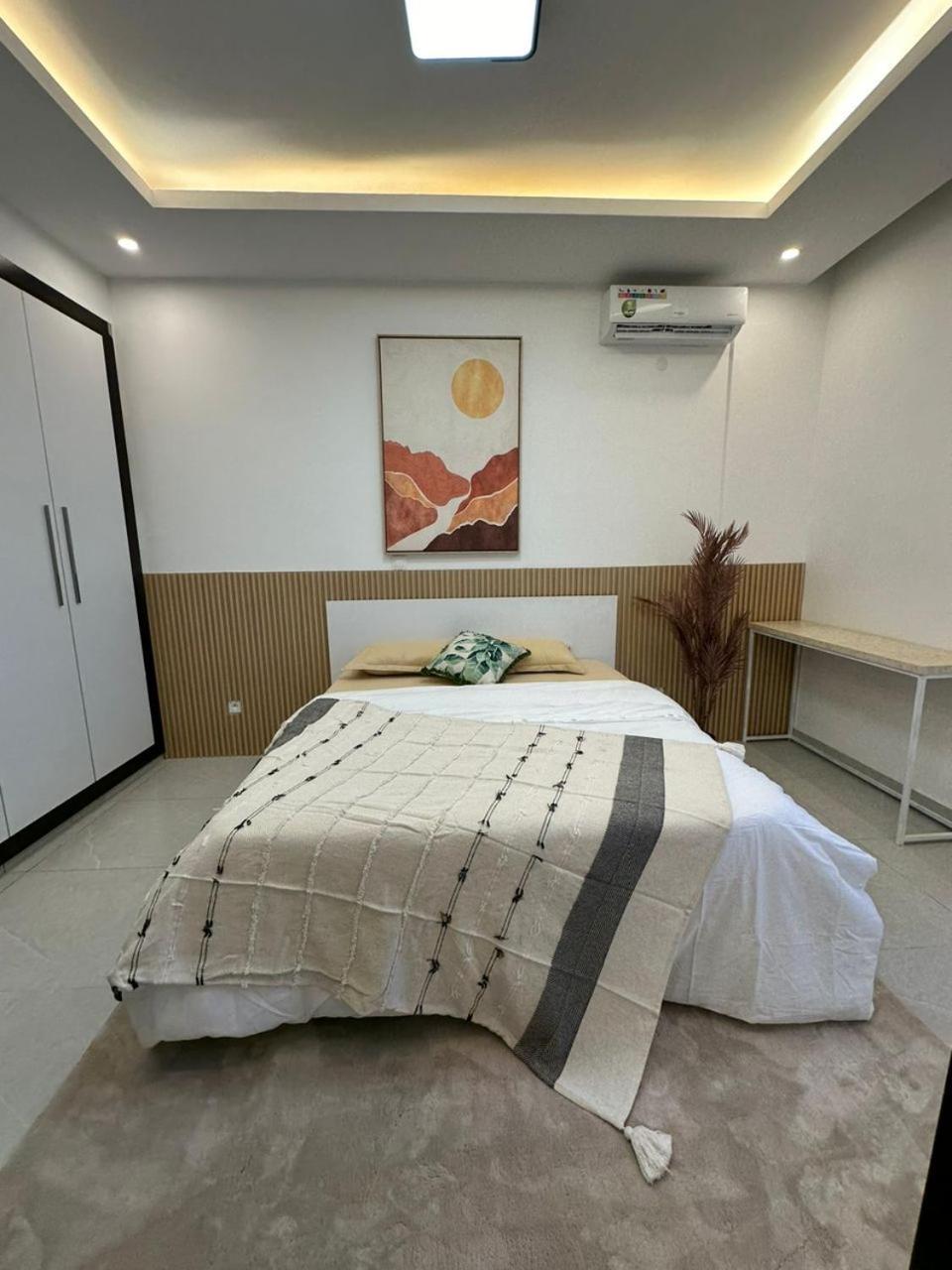 Luxueux Appartements - 2 Pieces Ou 4 Pieces - Quartiers Prises D'Almadies Et Ngor" Dakar Extérieur photo